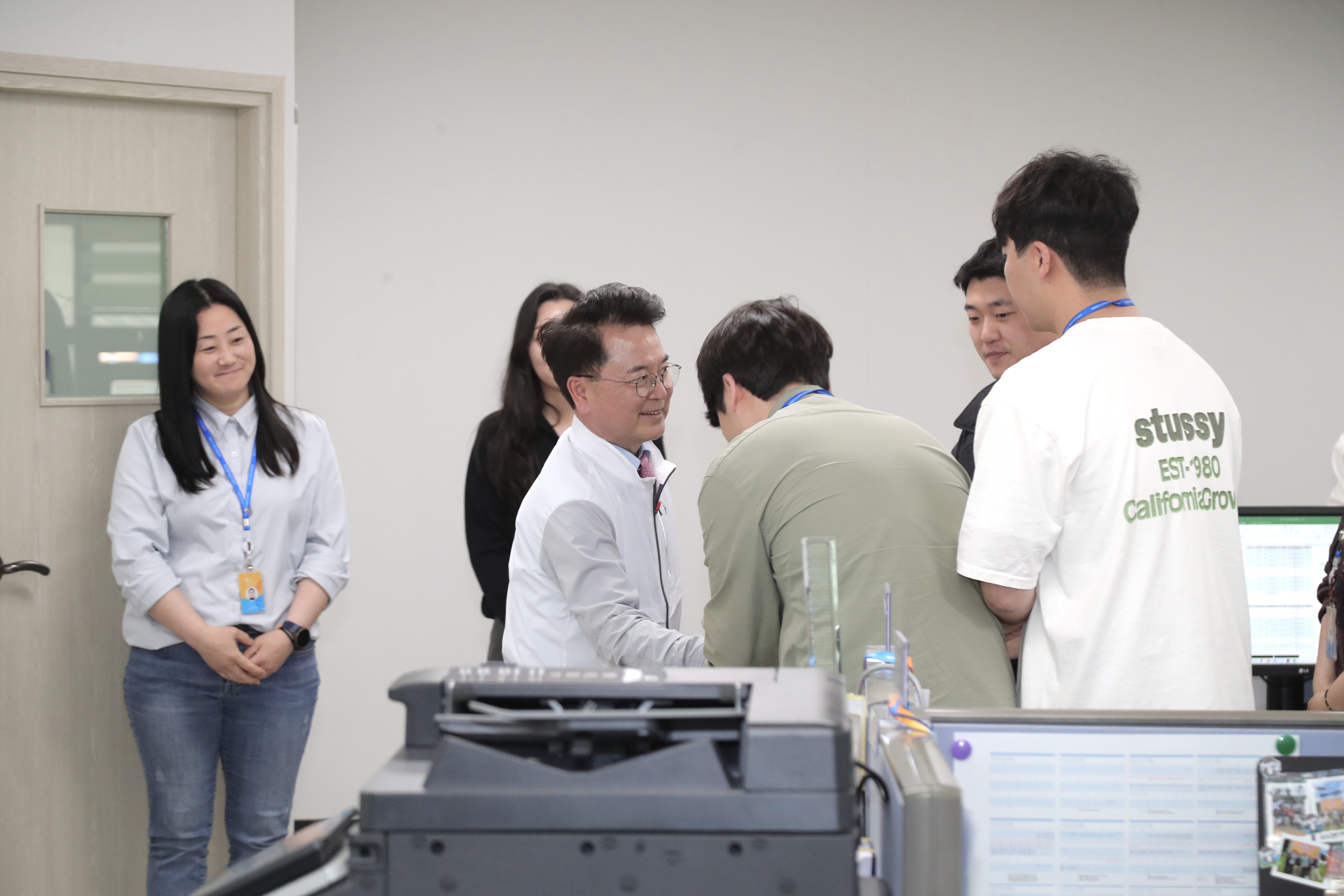 세계품대회 관련 직원 격려 방문
