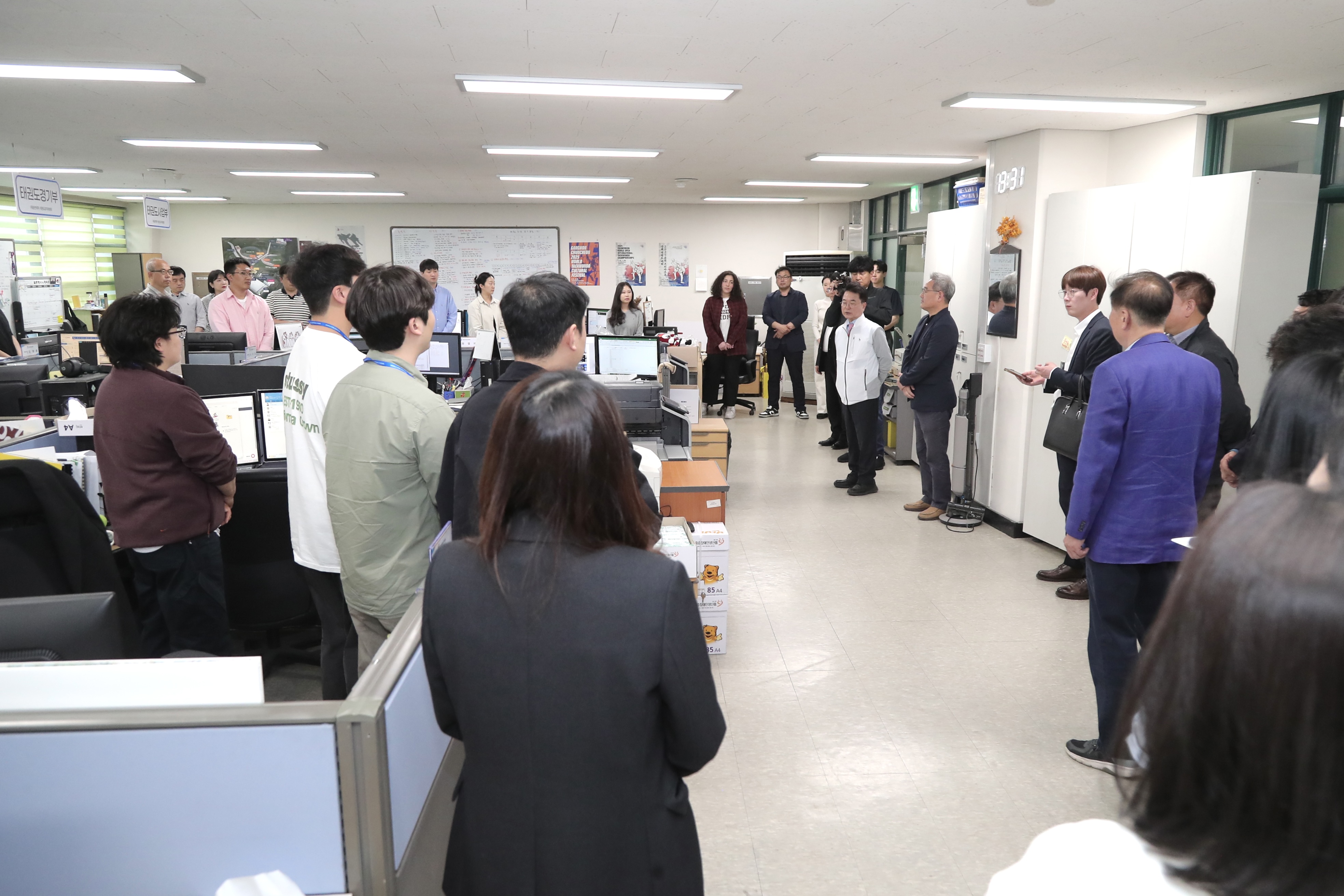 세계품대회 관련 직원 격려 방문