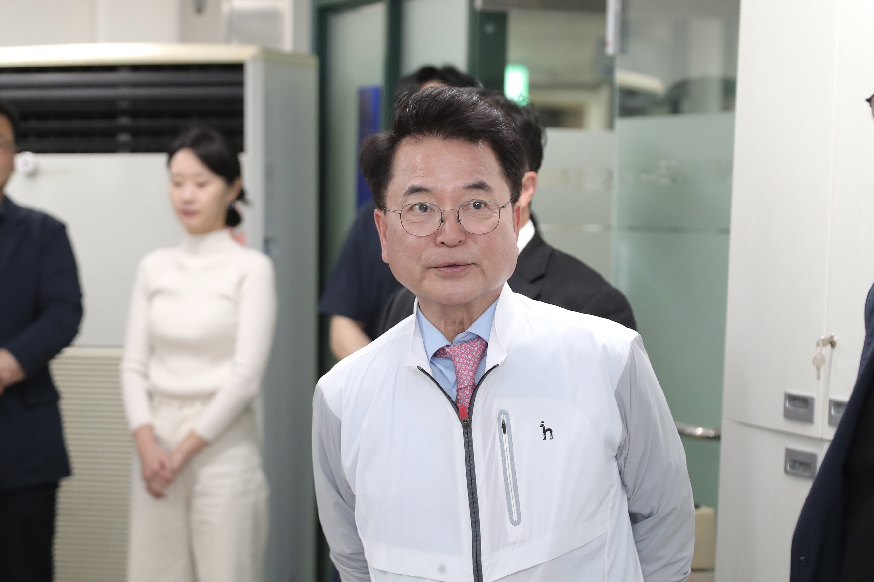 세계품대회 관련 직원 격려 방문