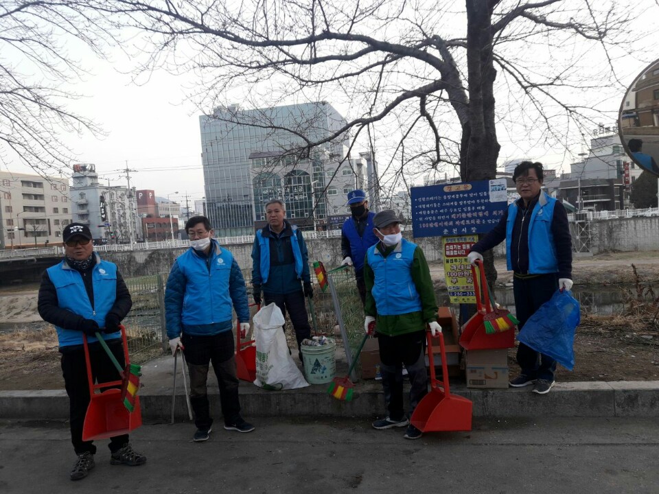 바르게살기 공지천주변 자연정화활동 실시