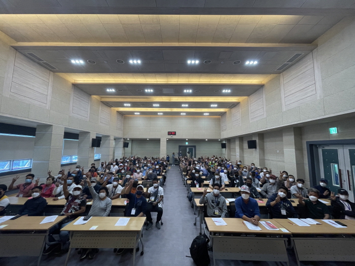 【외국인근로자 입국설명회】