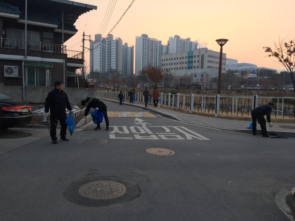 약사명동 주민자치위원회, 약사천 환경정화 활동약사명동 주민자치위원회 환경정화 활동(2018.03.23.)