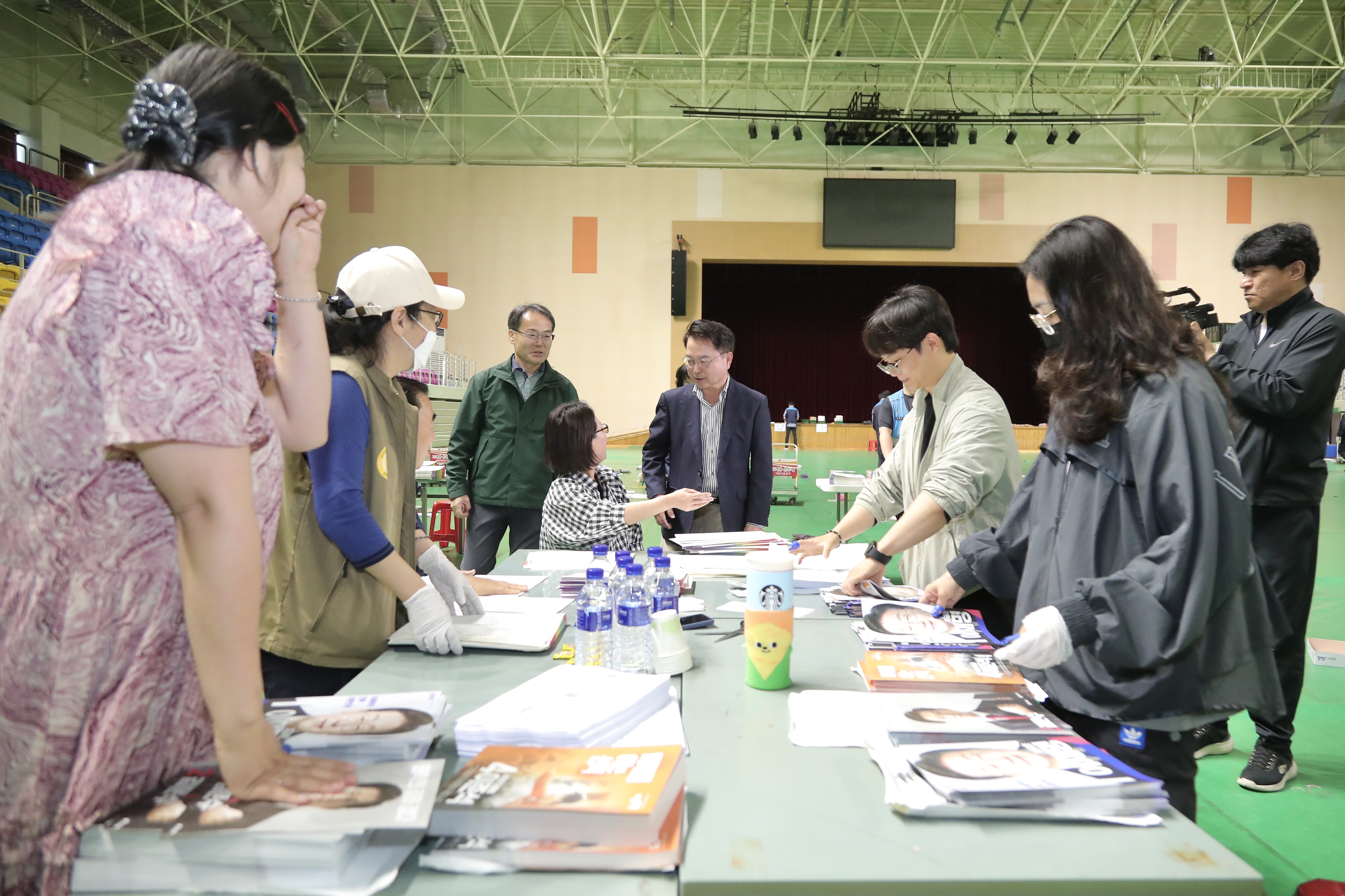 선거 공보작업 격려방문