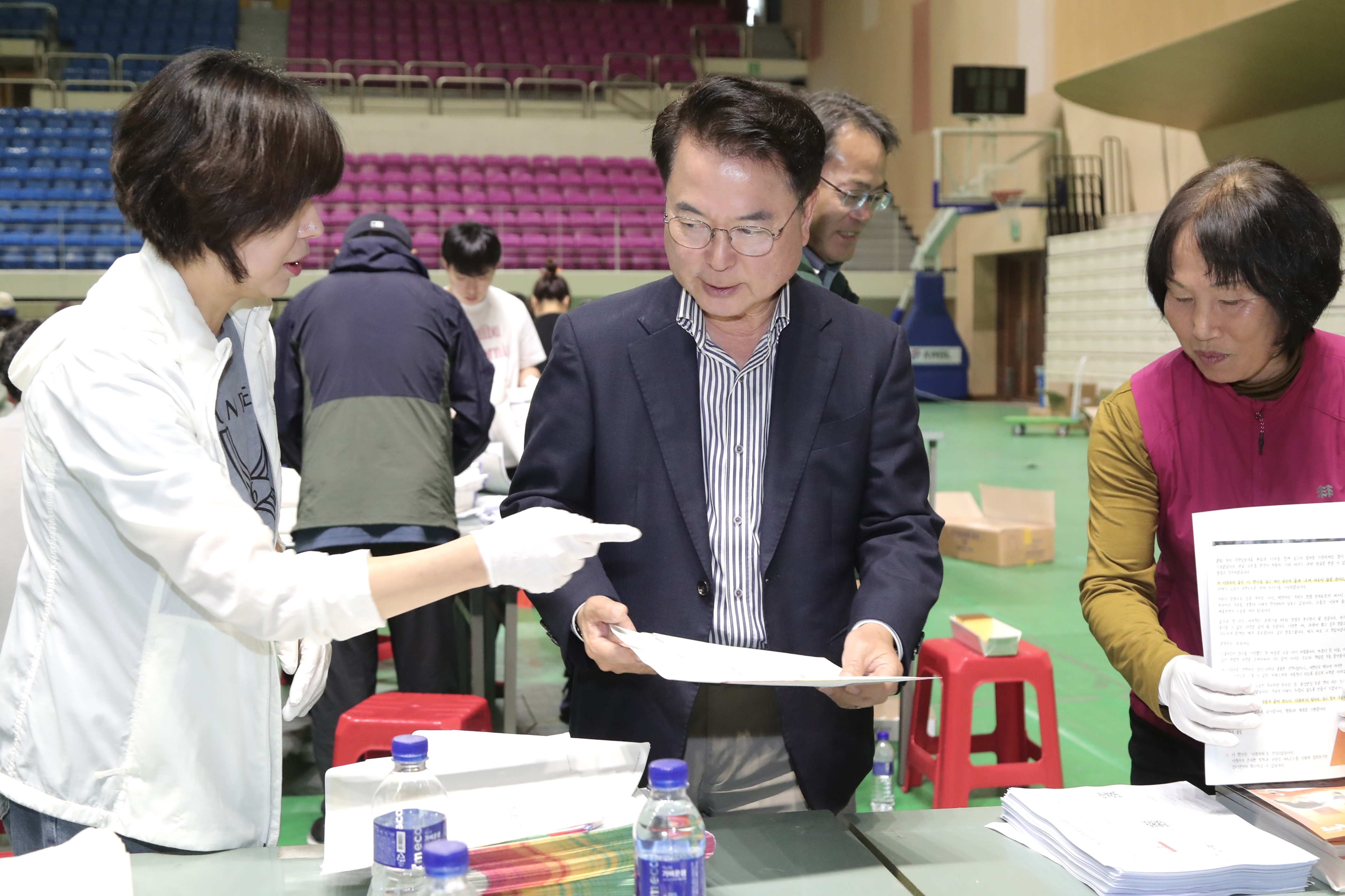 선거 공보작업 격려방문