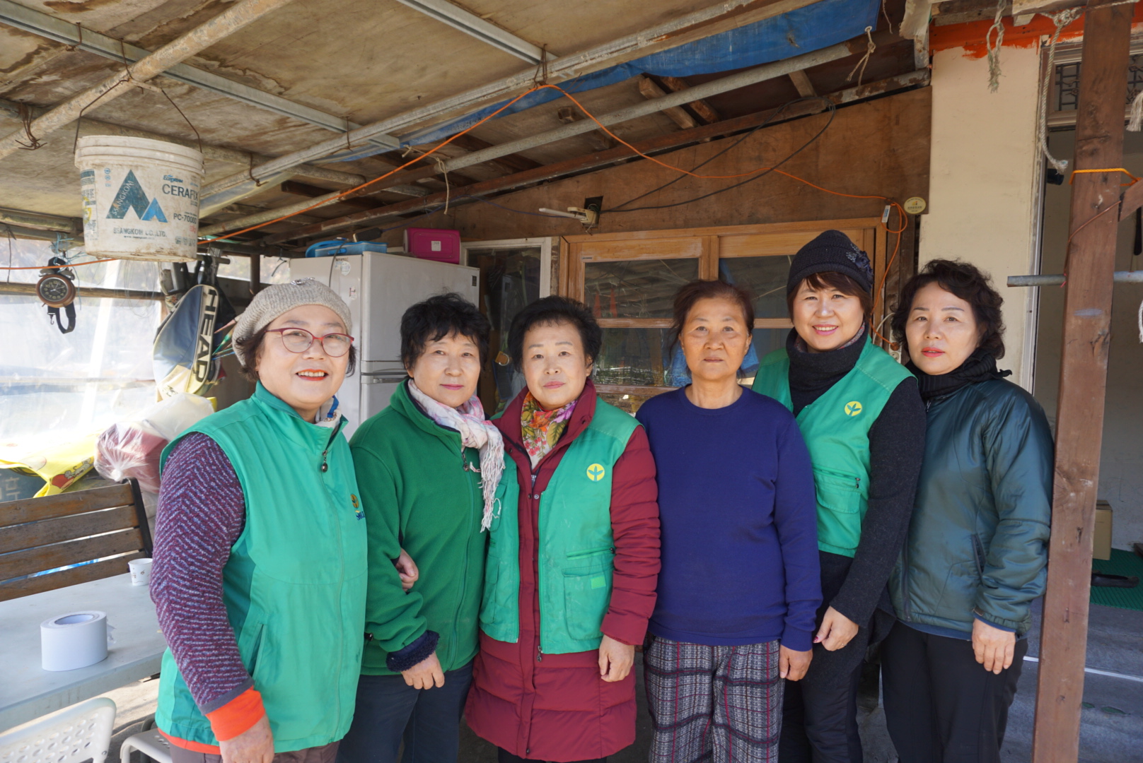 강남동 새마을부녀회 도배 및 청소 봉사활동