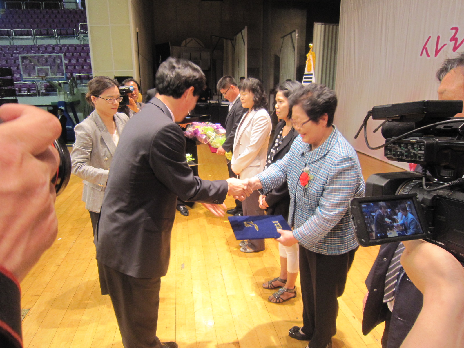 제 40회 어버이날 포상대상자(엄경자, 김동숙)