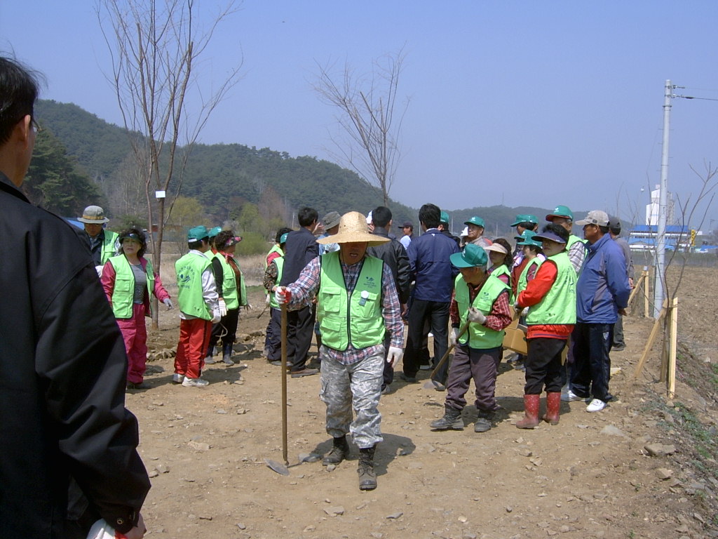 지내천 제방 야생화 식재