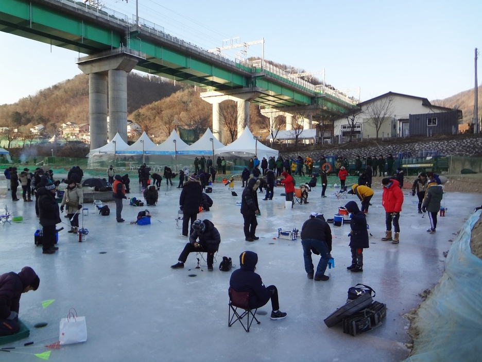 강촌바일 얼음장 송어축제