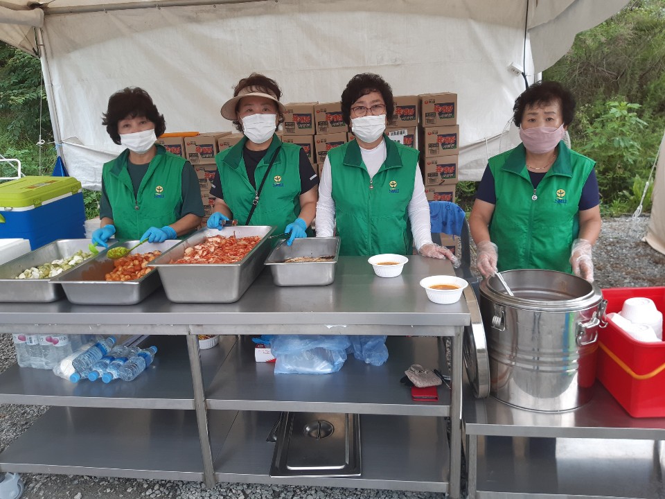 200814 강남동 새마을부녀회 환경정화 및 배식봉사