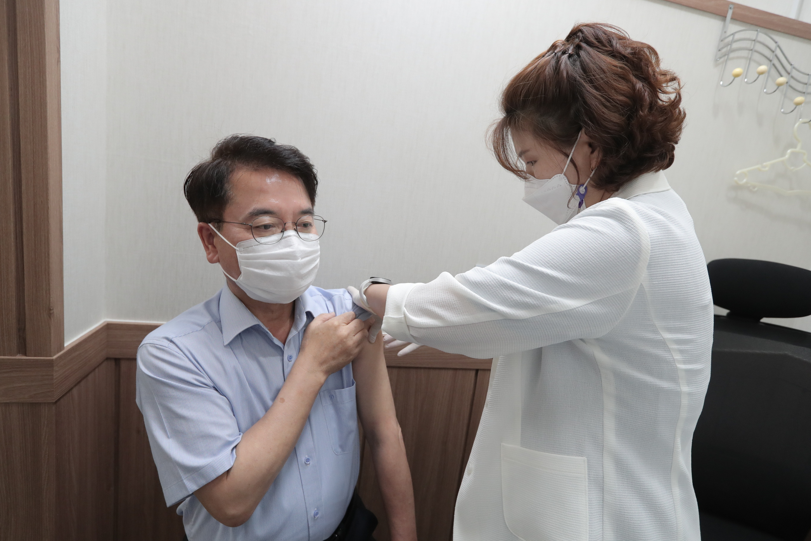 육동한 춘천시장 모더나 4차 예방접종
