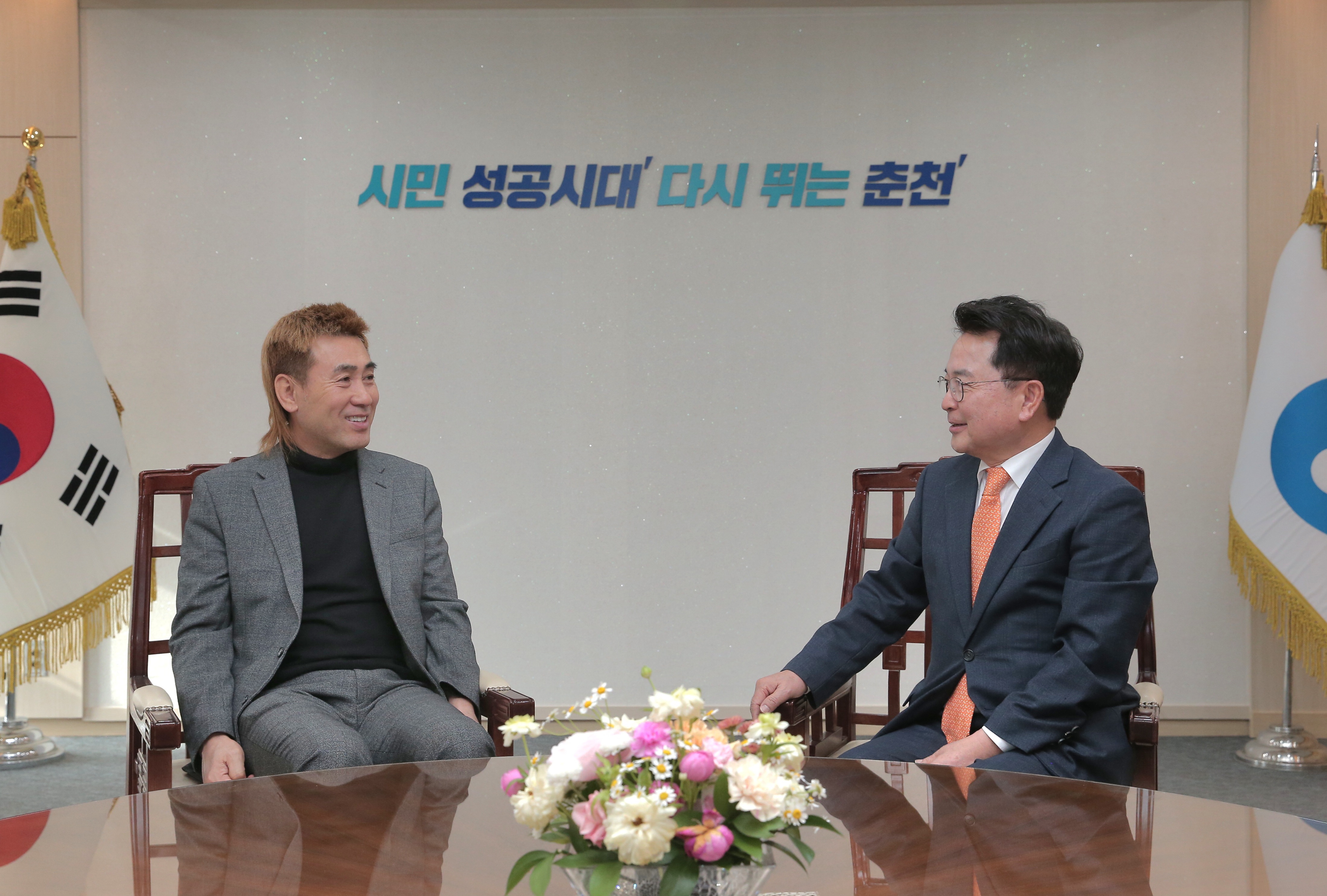 강원FC 시즌권 구매, 기부 릴레이