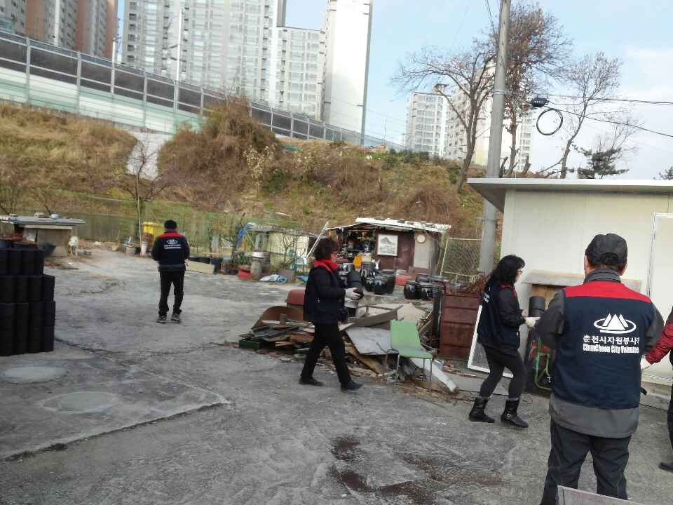 「(주)우인」 ,「퇴계동 자원봉사단저소득」저소득가구 연탄 후원 배달