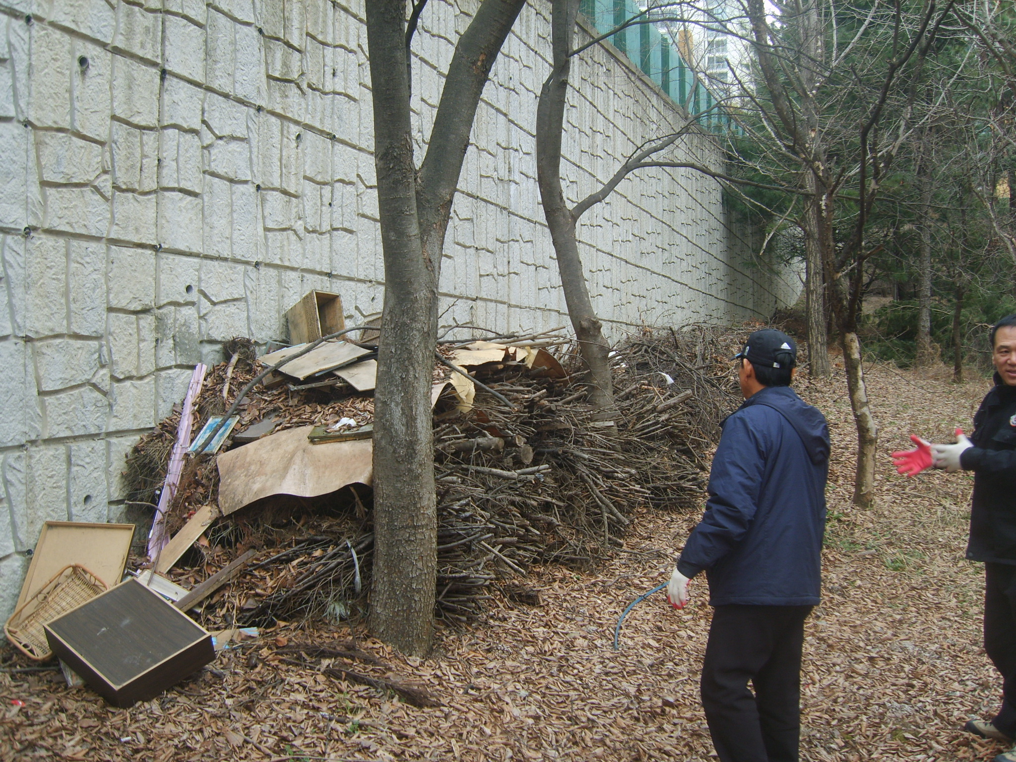 애막골 게이트볼장 폐목제거 봉사활동