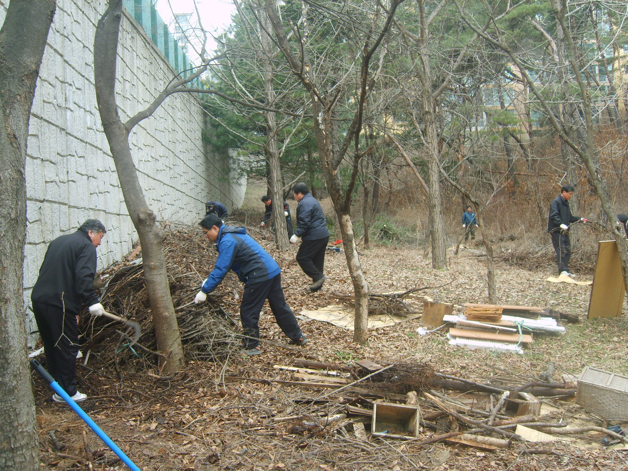 애막골 게이트볼장 폐목제거 봉사활동