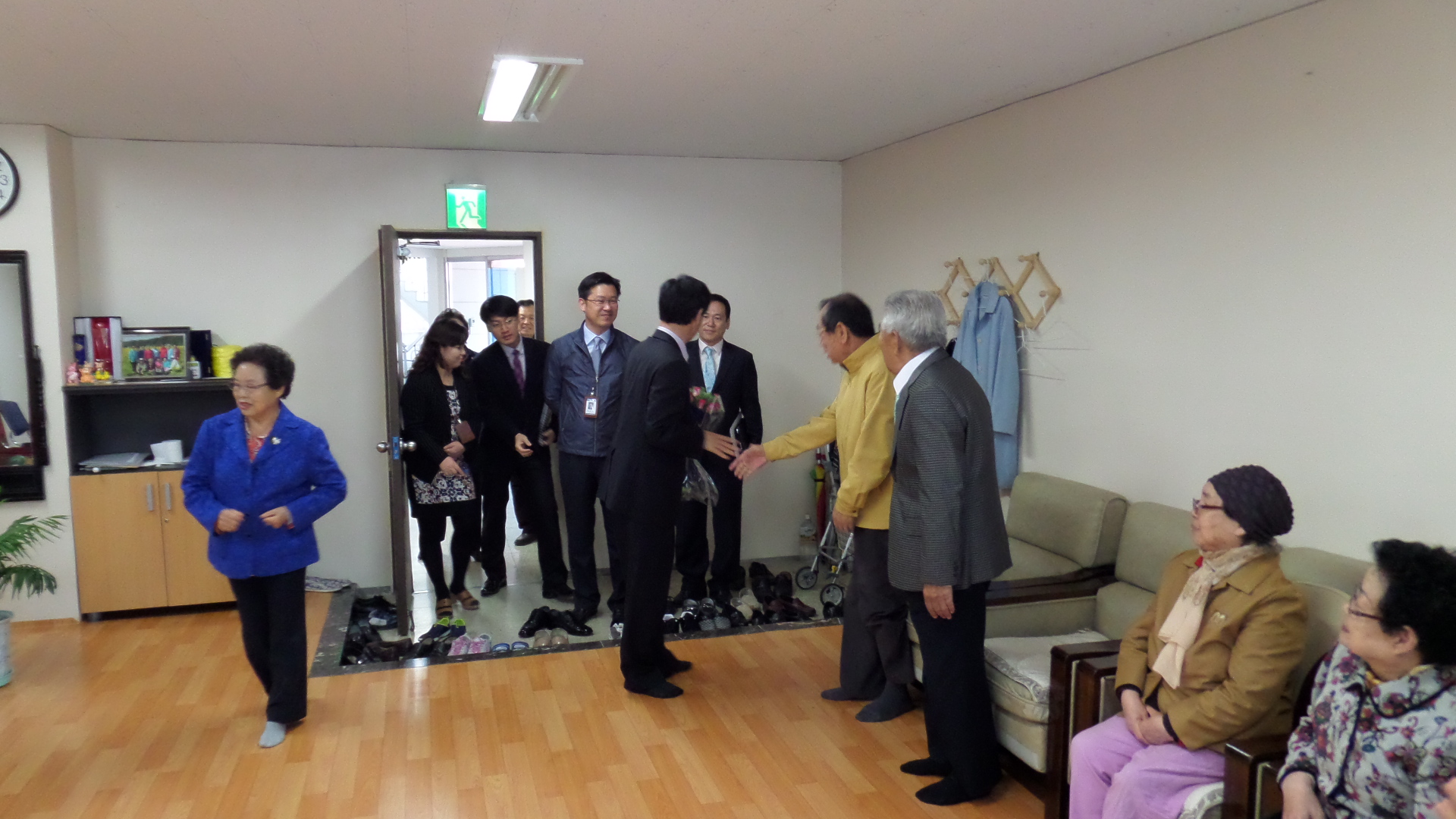 현진아파트 경로당 방문