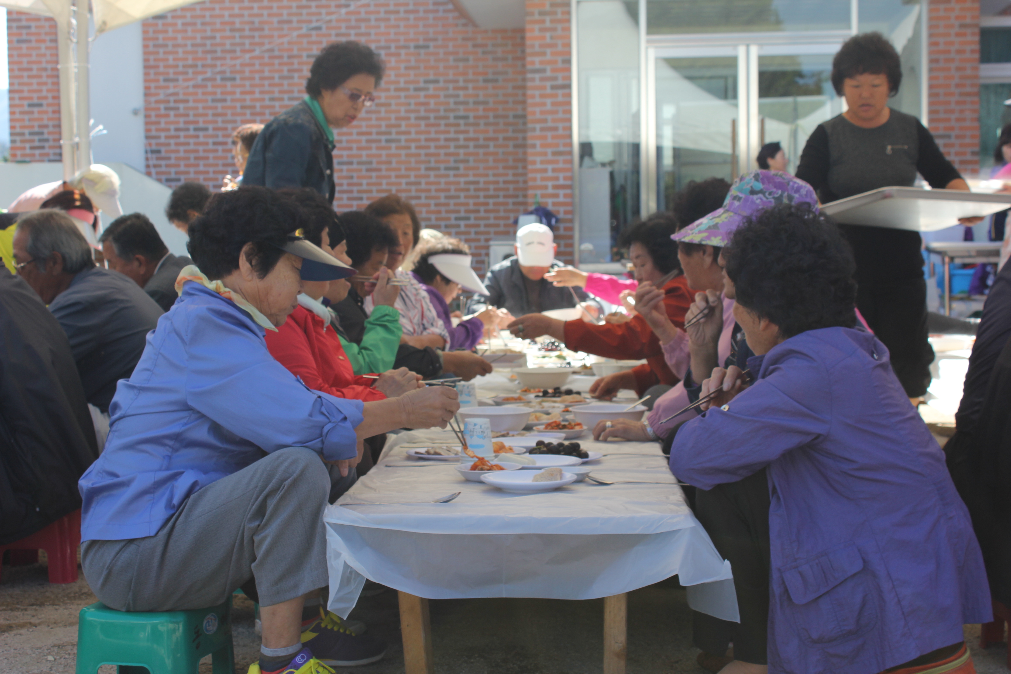 제3회 동면민 화합 한마당 큰잔치(즐거운 식사)