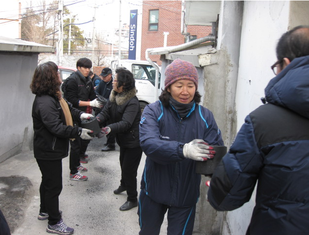 2015년 사회복지봉사단 어려운이웃 연탄 지원 및 배달봉사