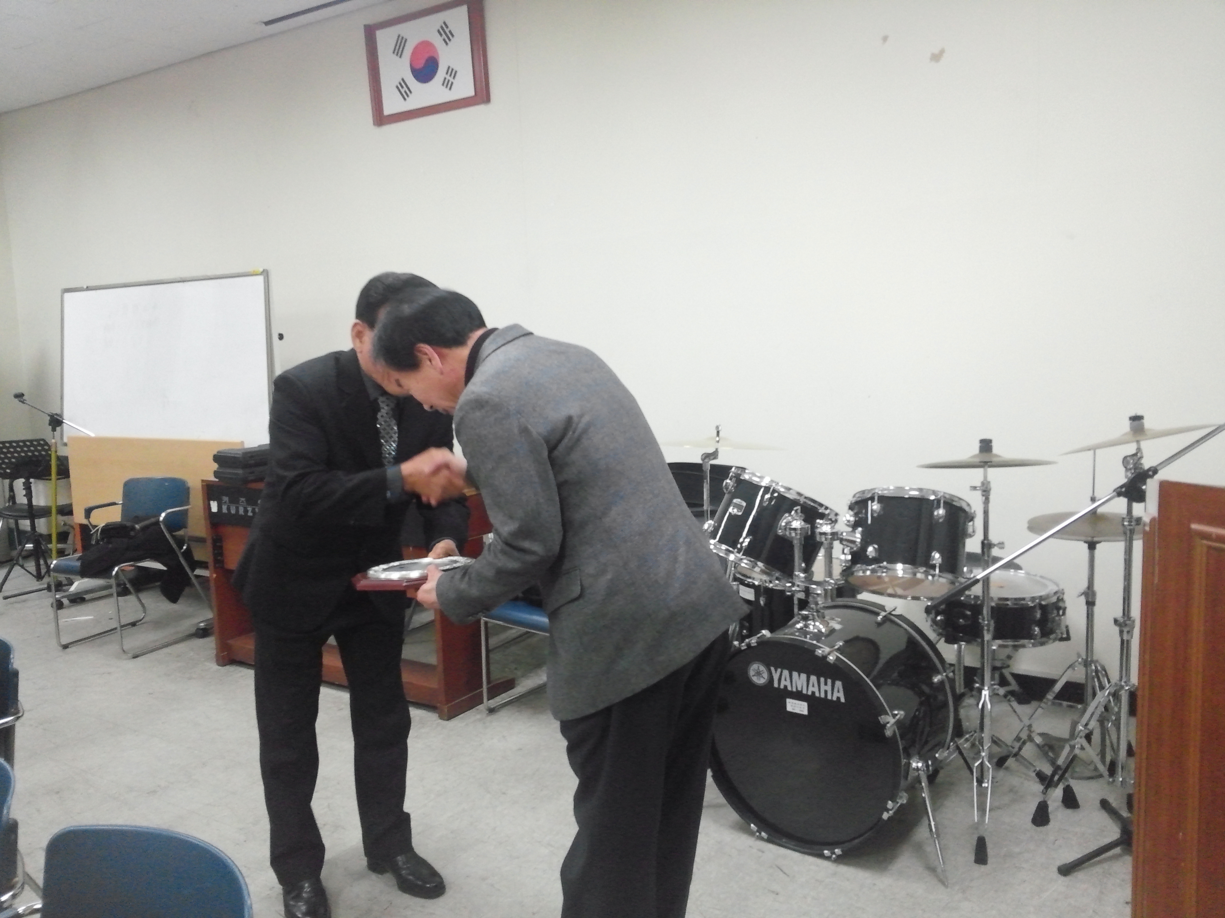 감사패 전달