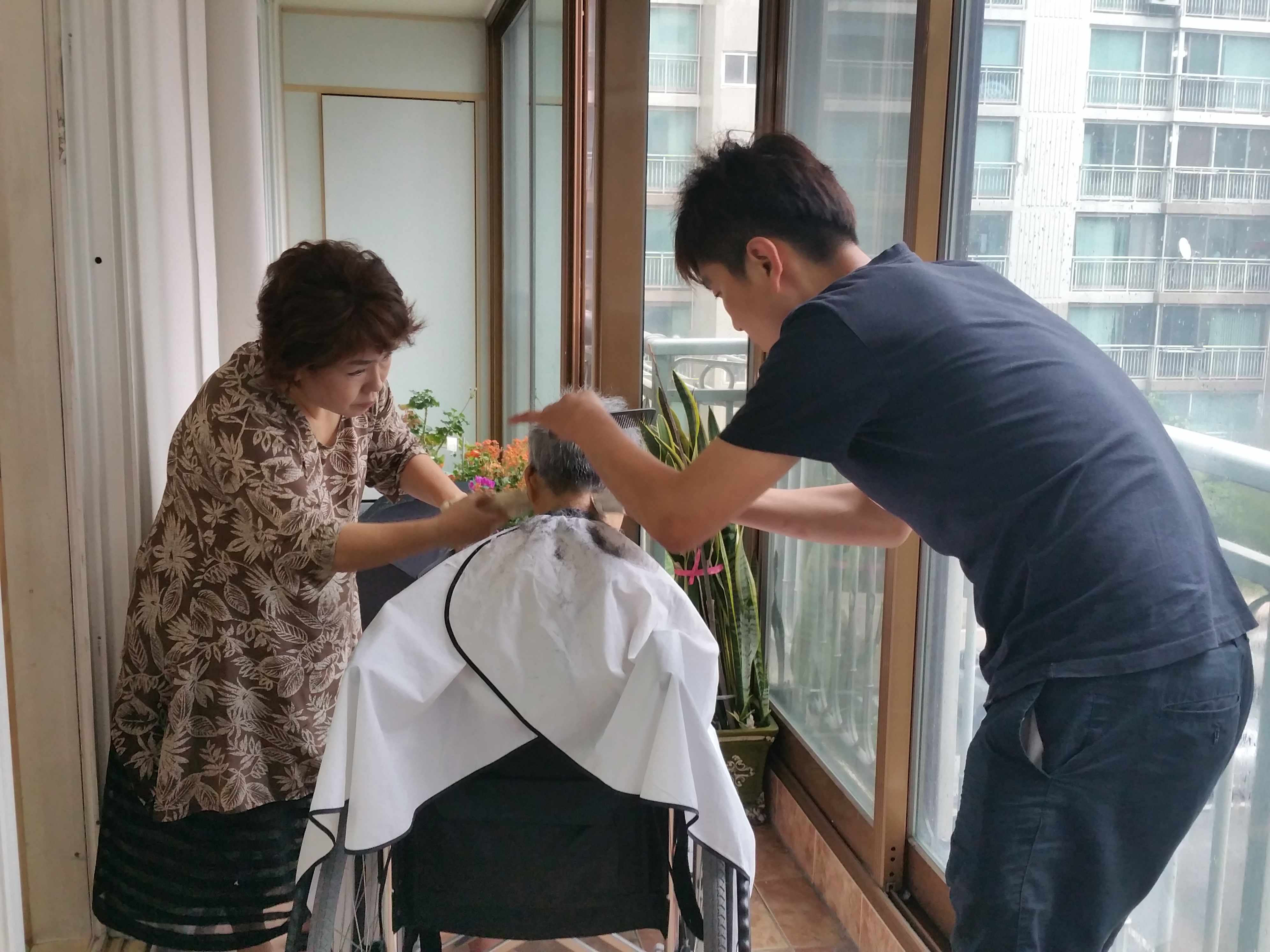찾아가는 이미용서비스 실시