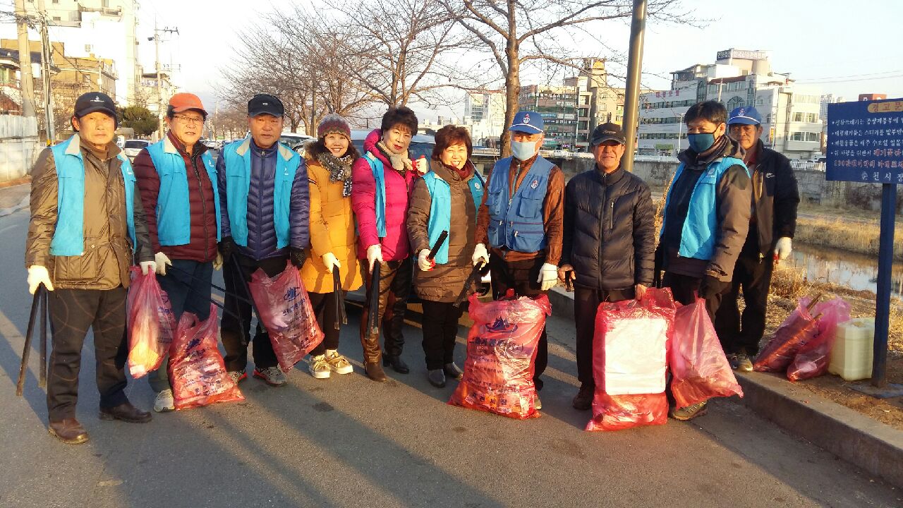 퇴계동 바르게살기위원회 봄맞이 자연정화 활동 전개