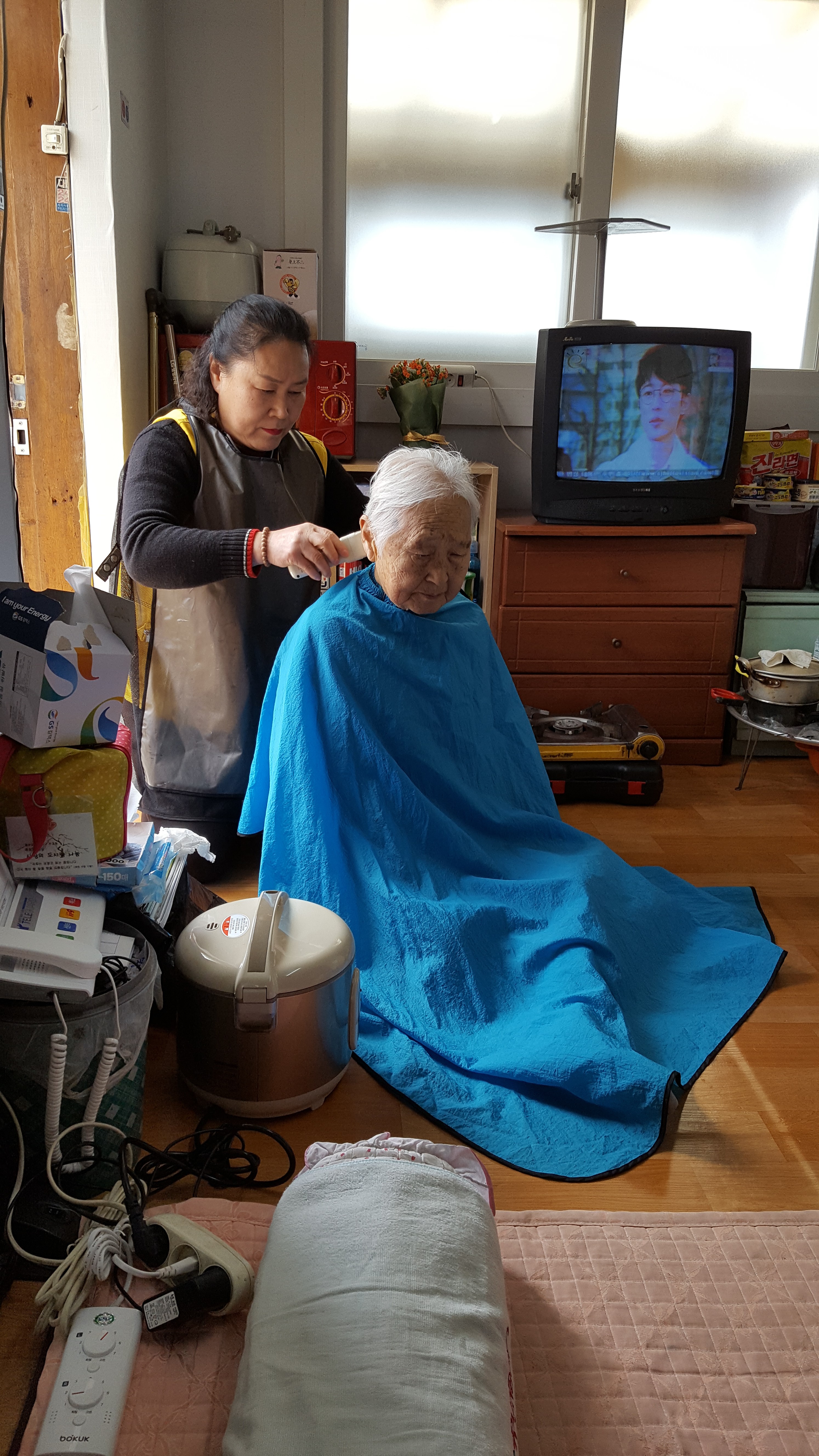 홀몸어르신 방문 봉사 활동(17.03.23.)