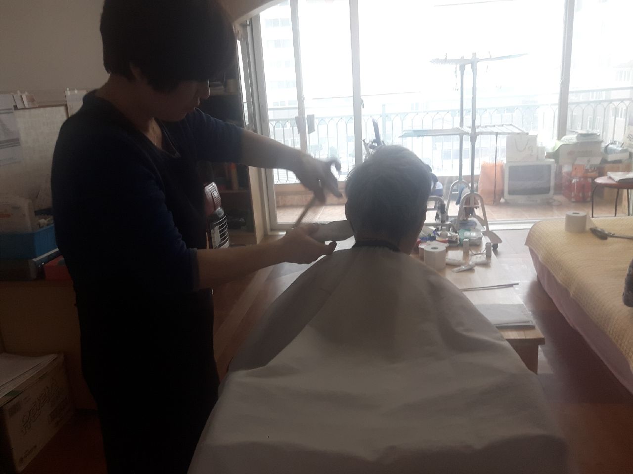티라헤어(원장:백미선) 이미용봉사