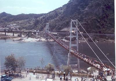 추억의 출렁다리