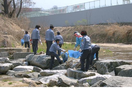 동면여성의용소방대 자연정화활동
