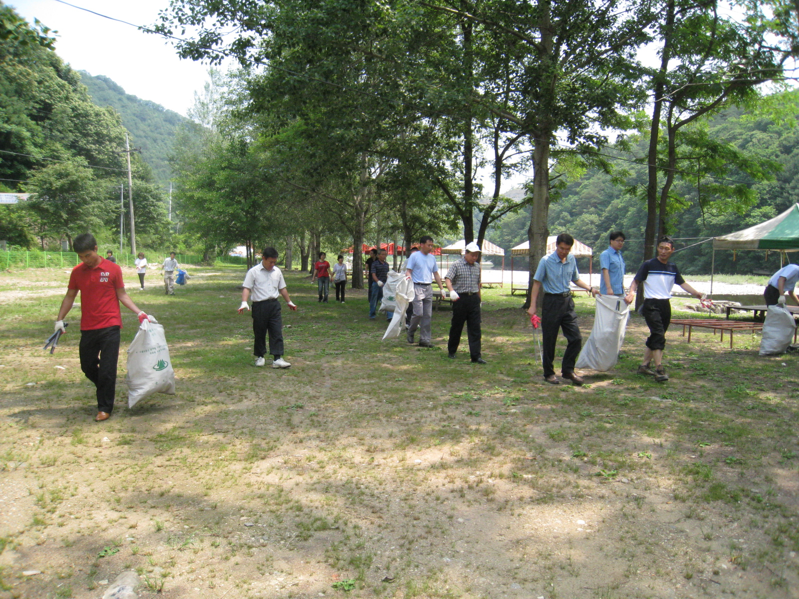 피서철 관광객맞이 환경대 청결운동 실시