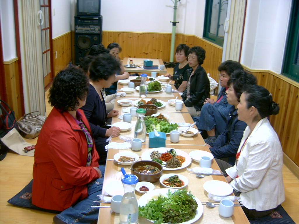 동면새마을부녀회 임시회의 후 석식