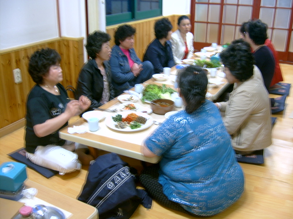 동면새마을부녀회 임시회의 후 석식