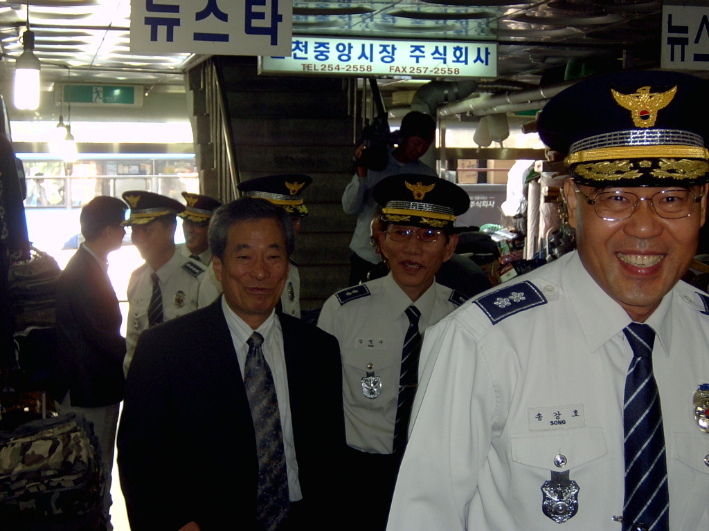 송강호 강원지방경찰청장 중앙시장관리사무소 방문
