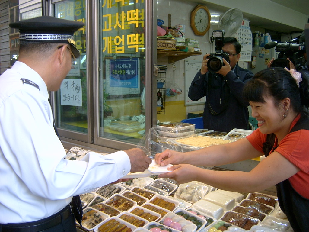 송강호 강원지방경찰청장 중앙시장 방문