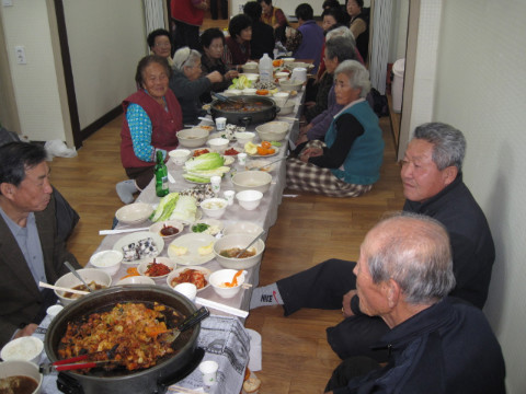양지뜸마을 노인정 리모델링 후 입주식