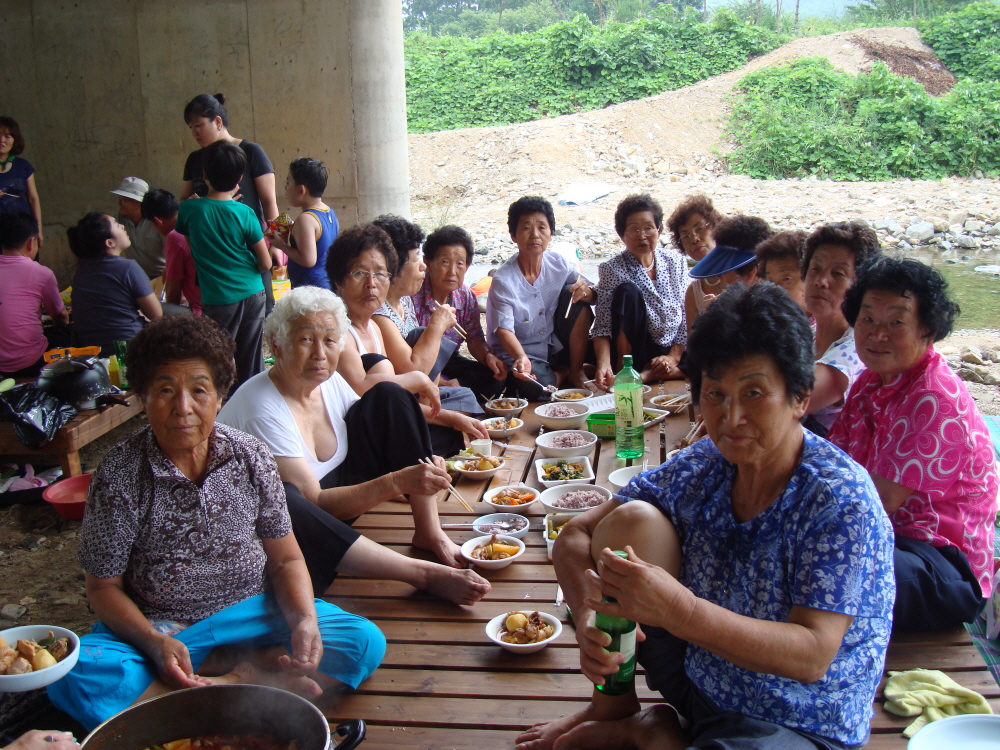 장학2리 노인분들의 하루