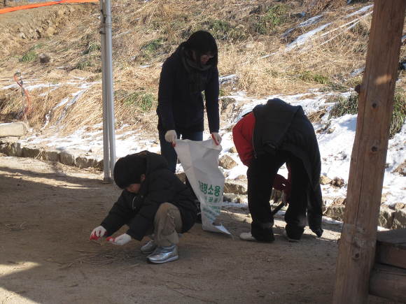 가산골마을 지내천 정화활동을 전개하다.^^|