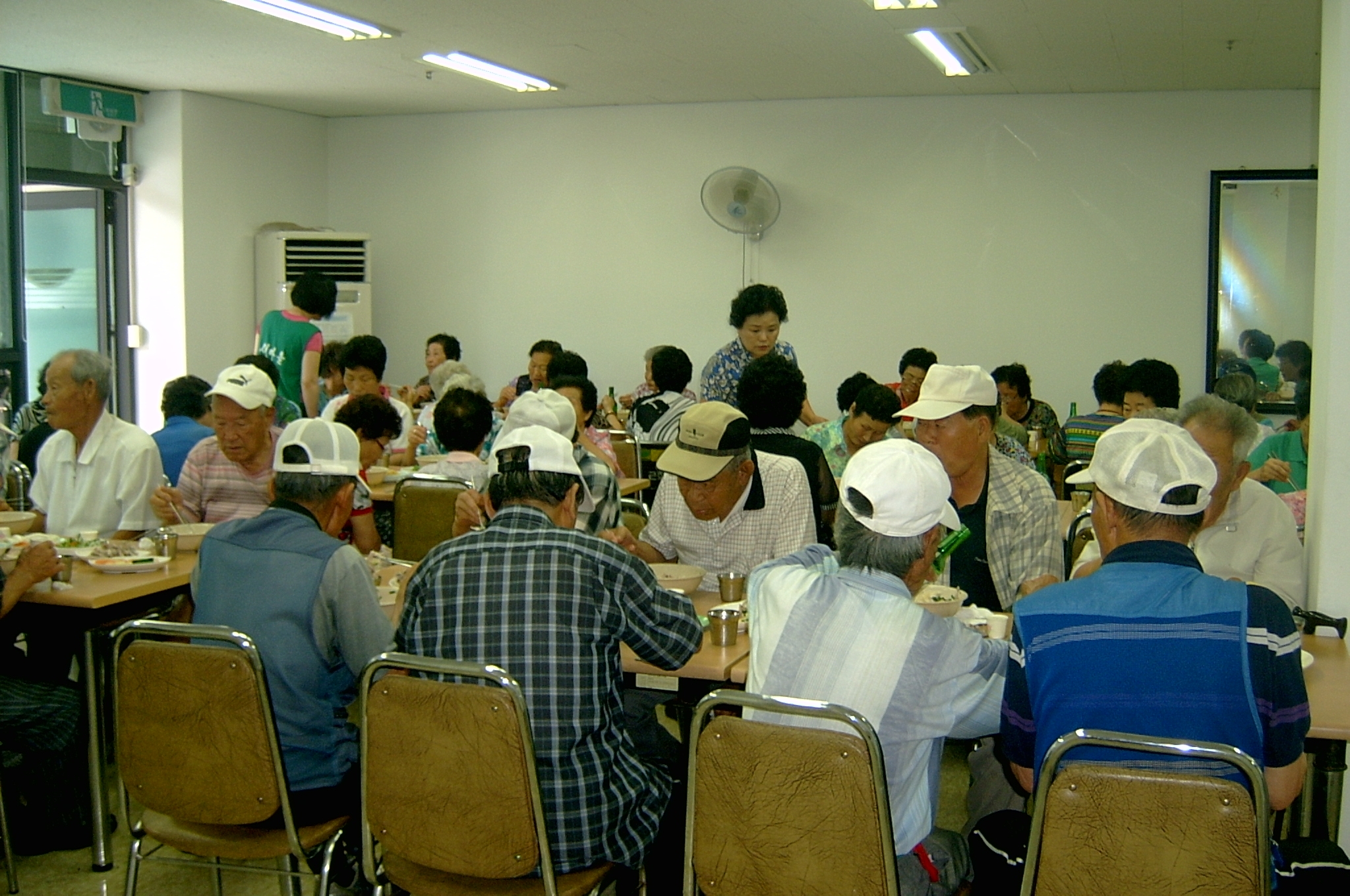 무료급식소 삼계탕 대접