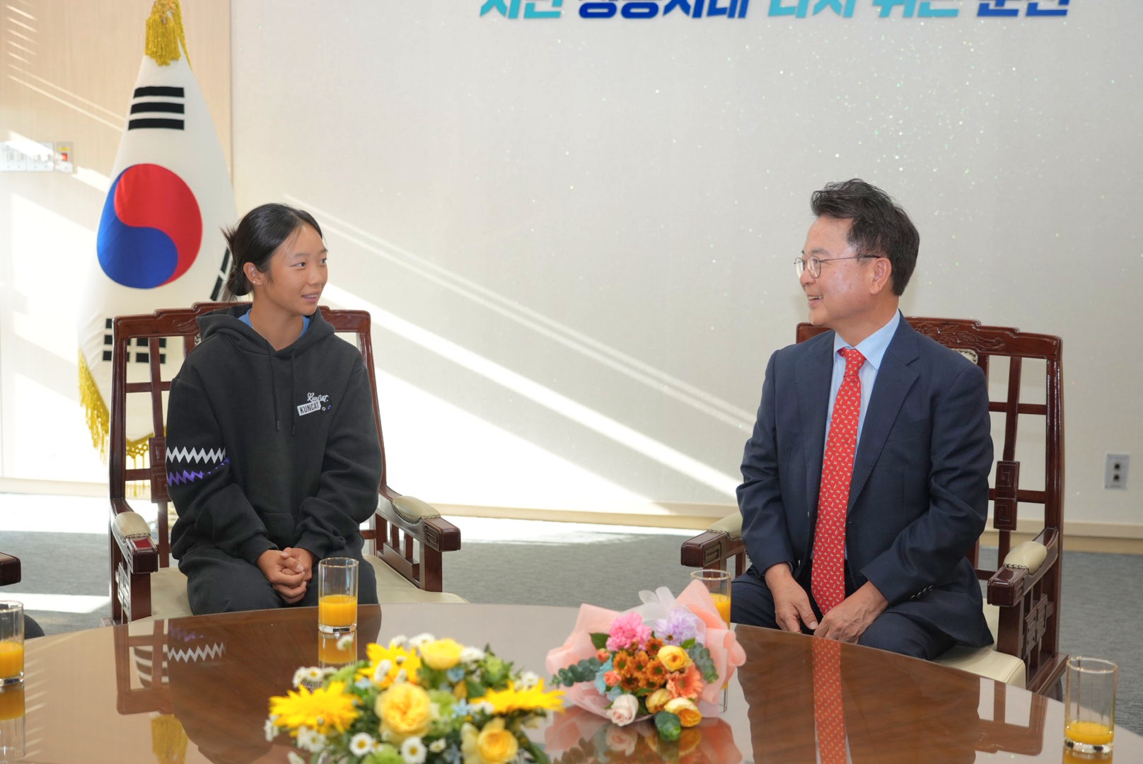 이서아 청소년 테니스 선수 격려