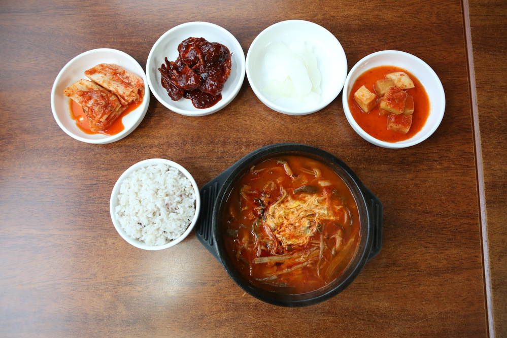 속초회냉면