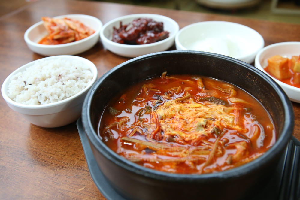 속초회냉면