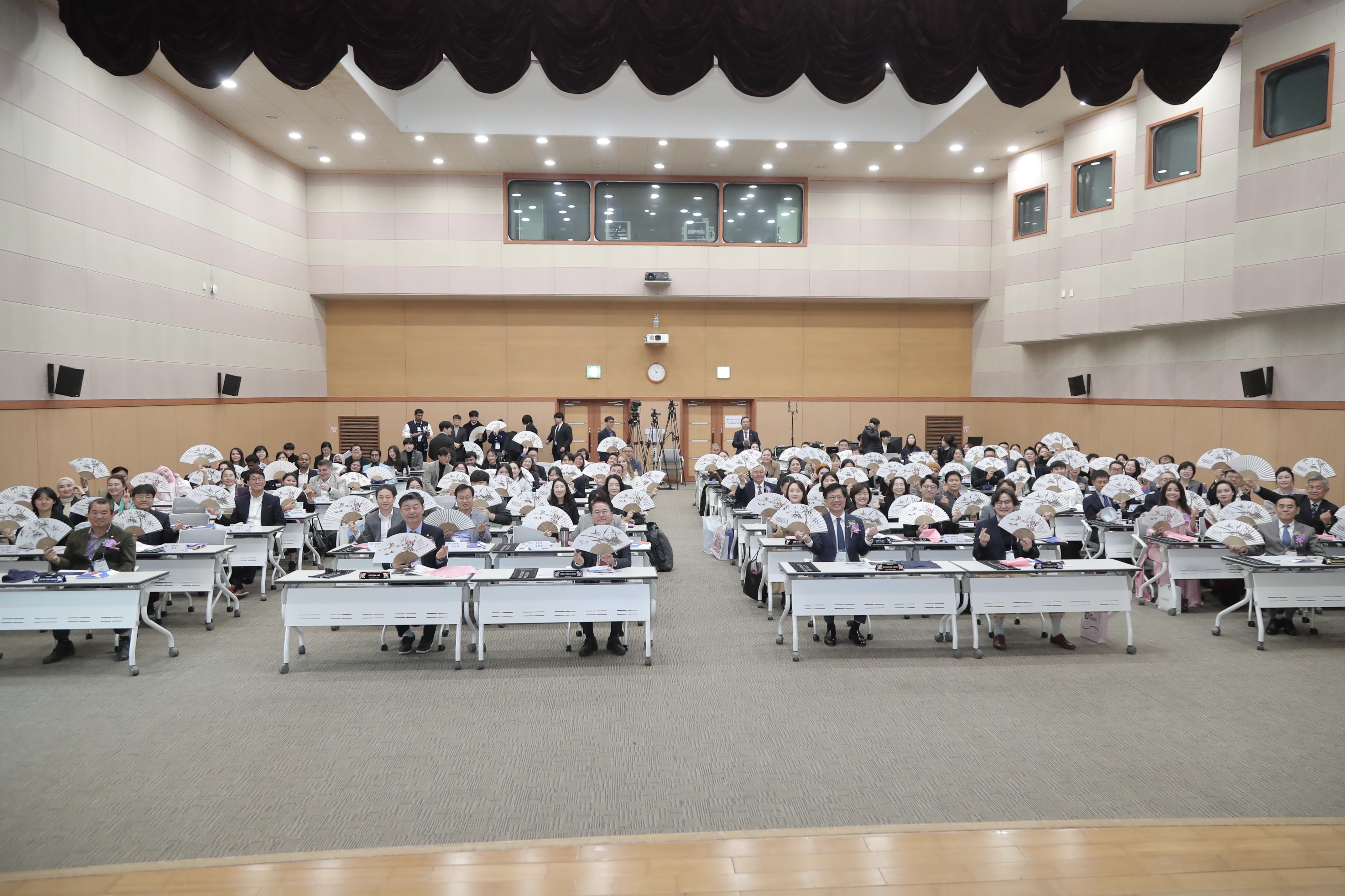 KNU 글로벌인재 네트워크센터 컨퍼런스