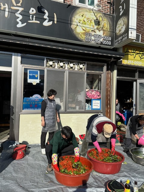 석사동지역사회보장협의체 계절김치나눔단 3차 특화사업추진