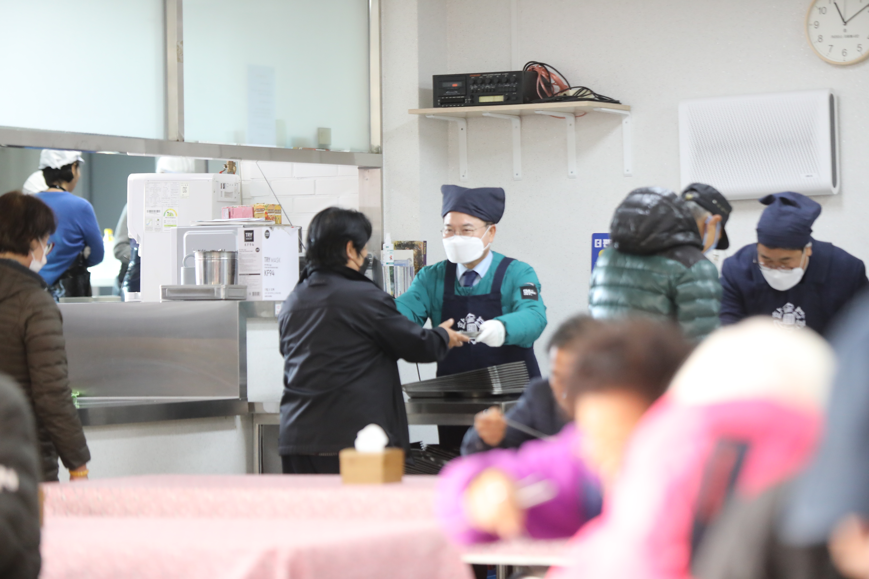 무료급식 배식 봉사