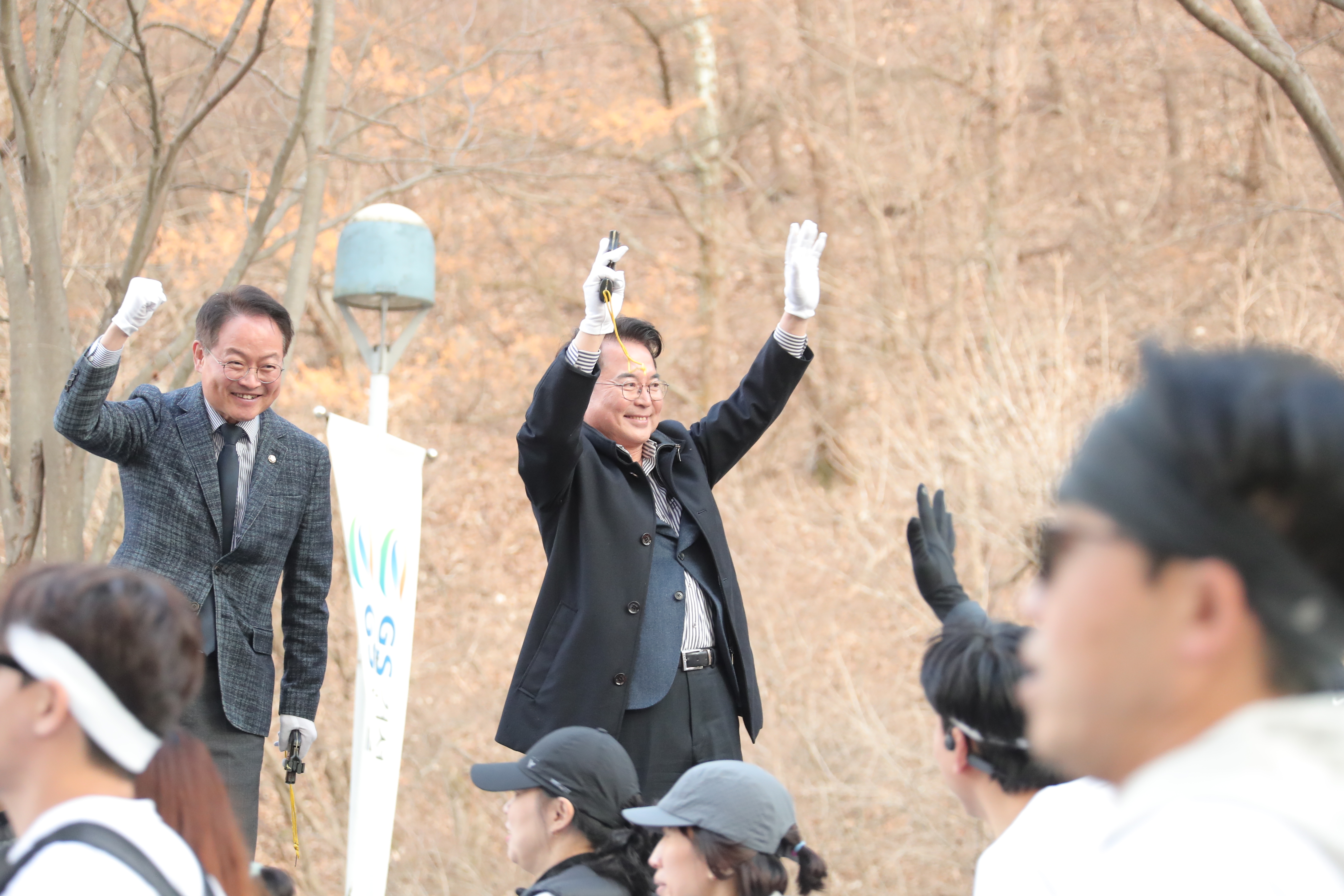 더크루 선셋 기부런