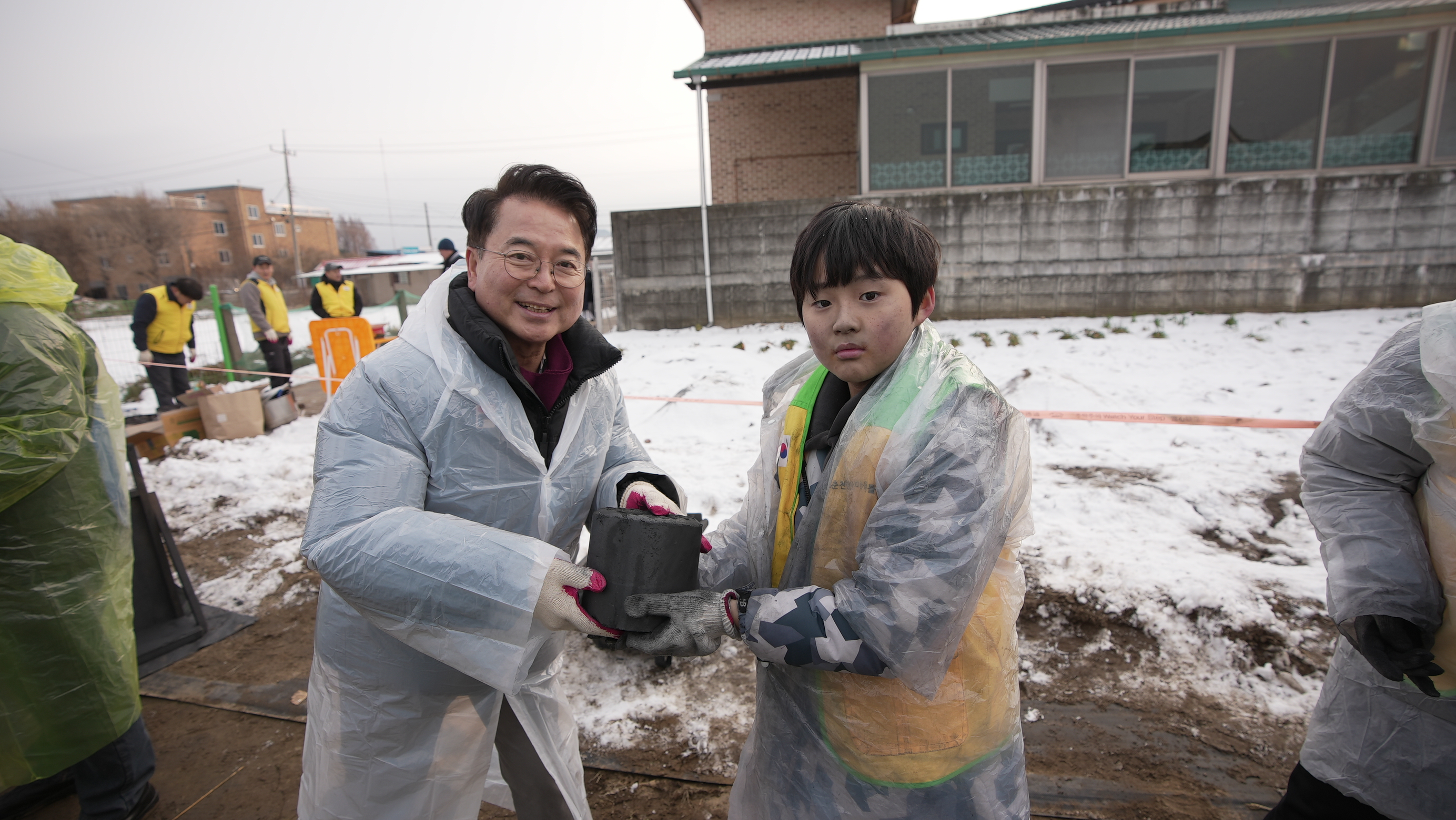 로타리클럽, JC, 리틀렉트 연탄배달 봉사