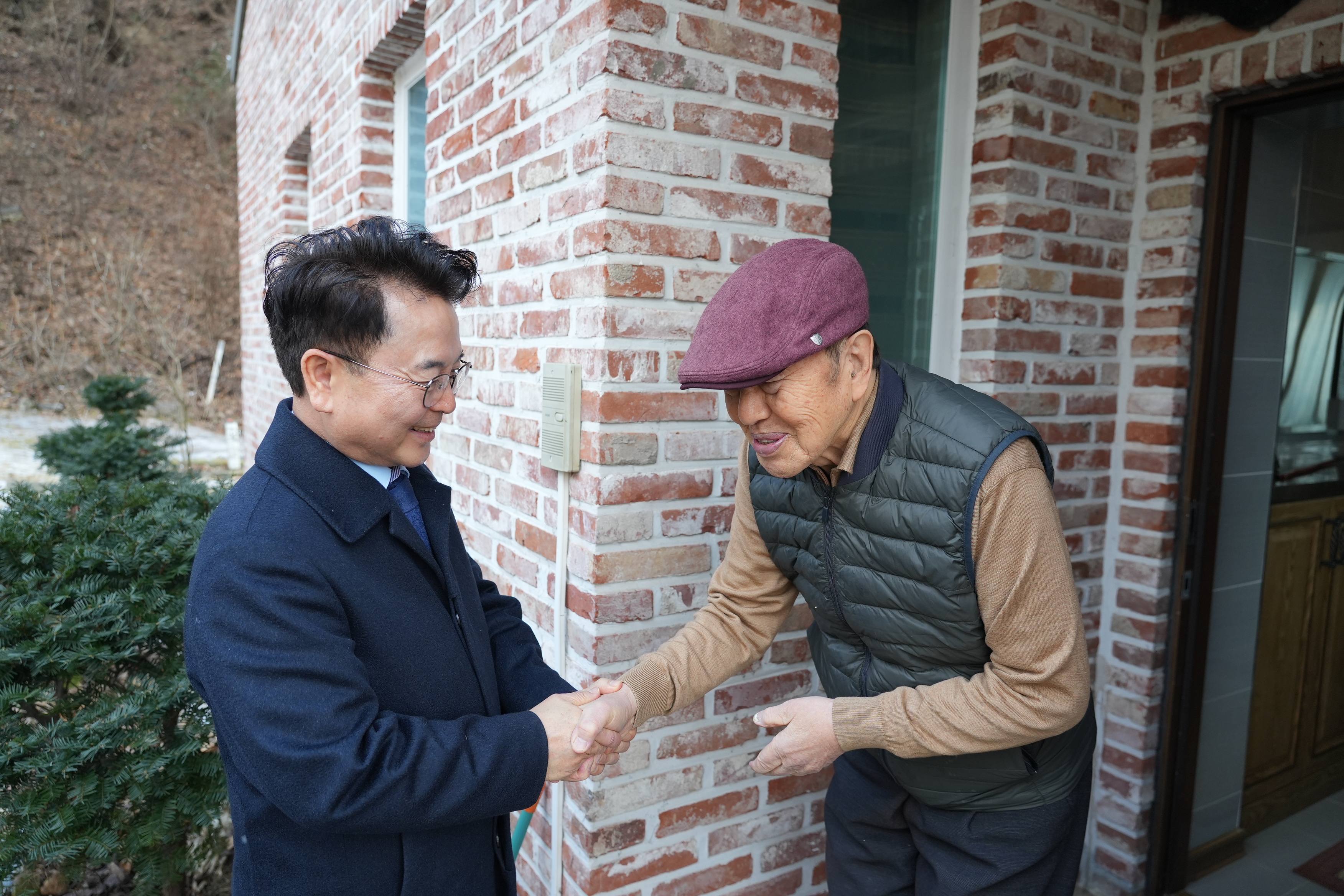 전상국 전 김유정문학촌장 방문