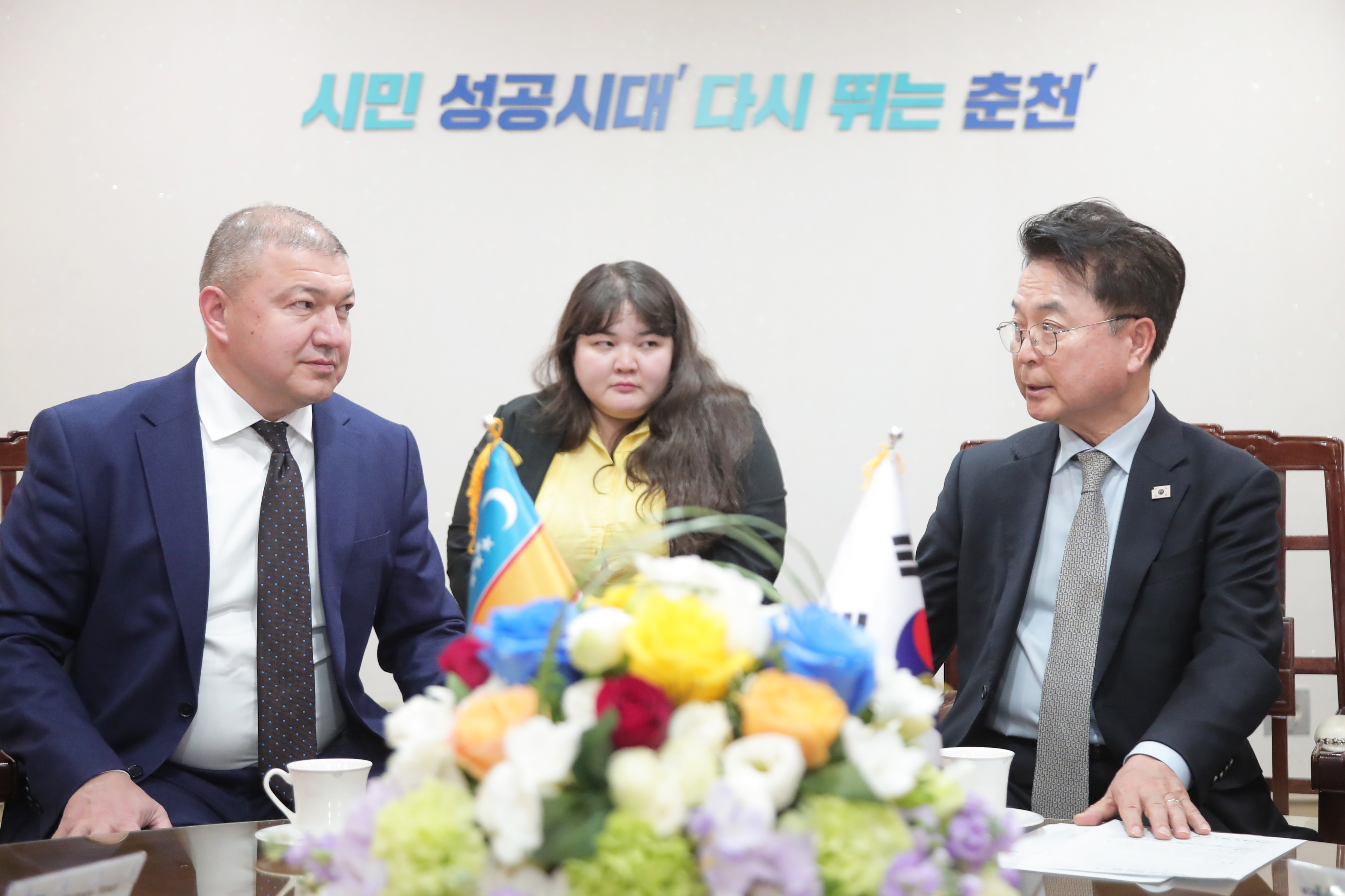 20260323 카라칼팍스탄 보건부 장차관 및 의료진 방문 (로비 접견실 중회의실)