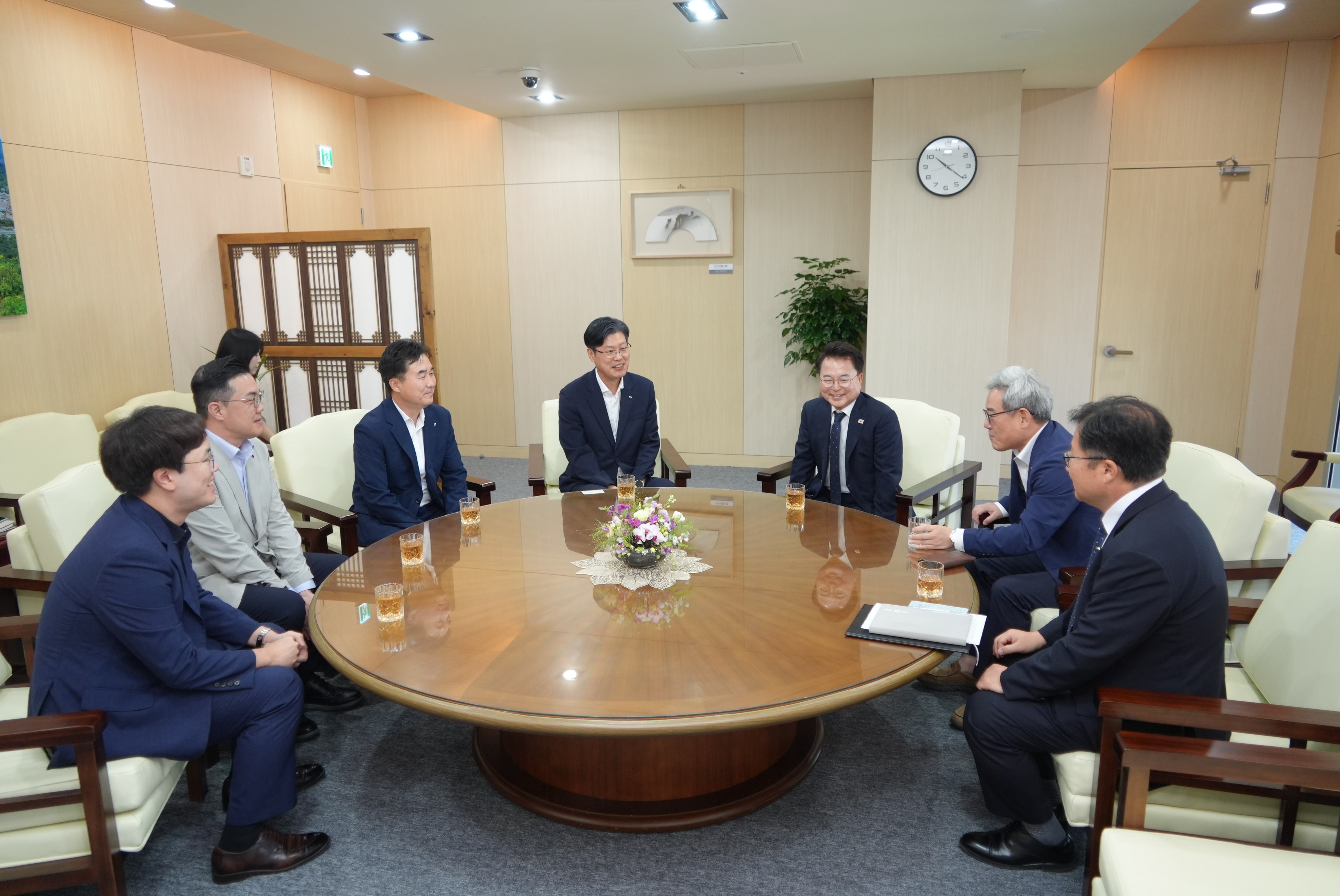 20260618 신한은행 WT품새선수권대회 후원금 전달식 (접견실)