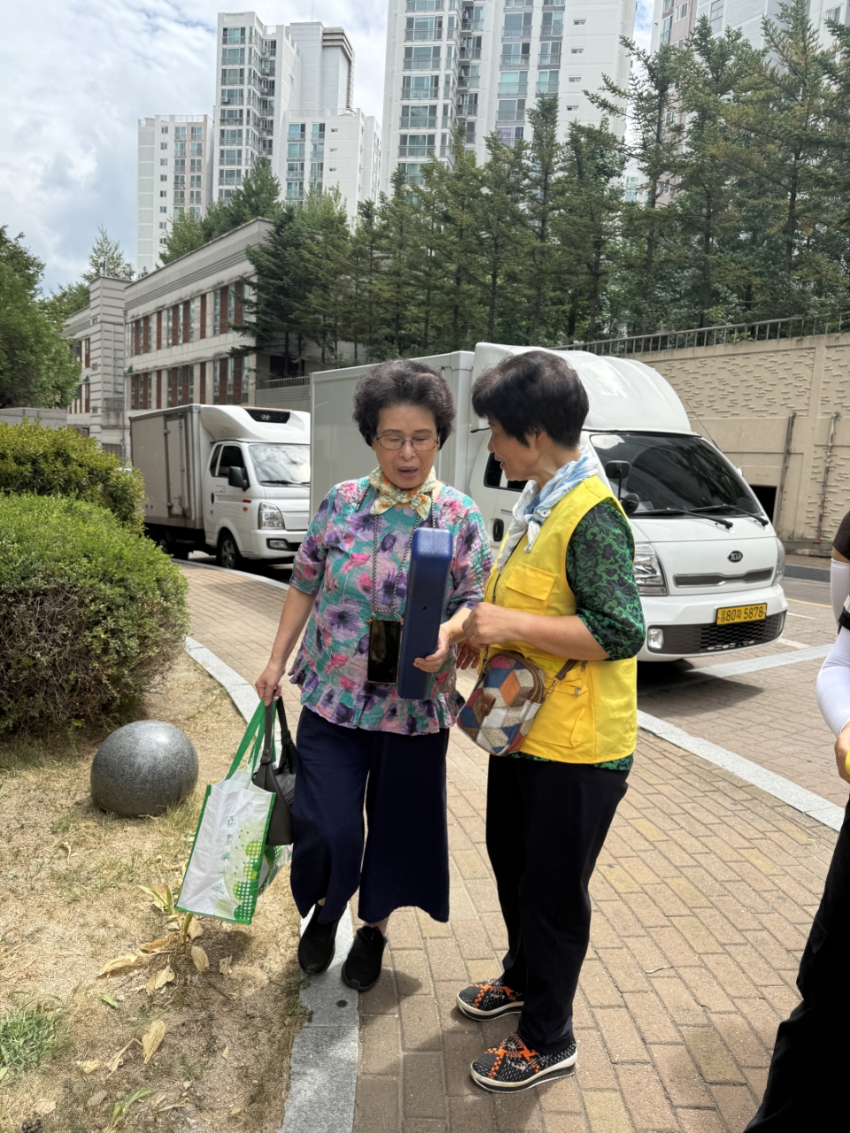 후평2동지역사회보장협의체 태극기 달기 캠페인 전개